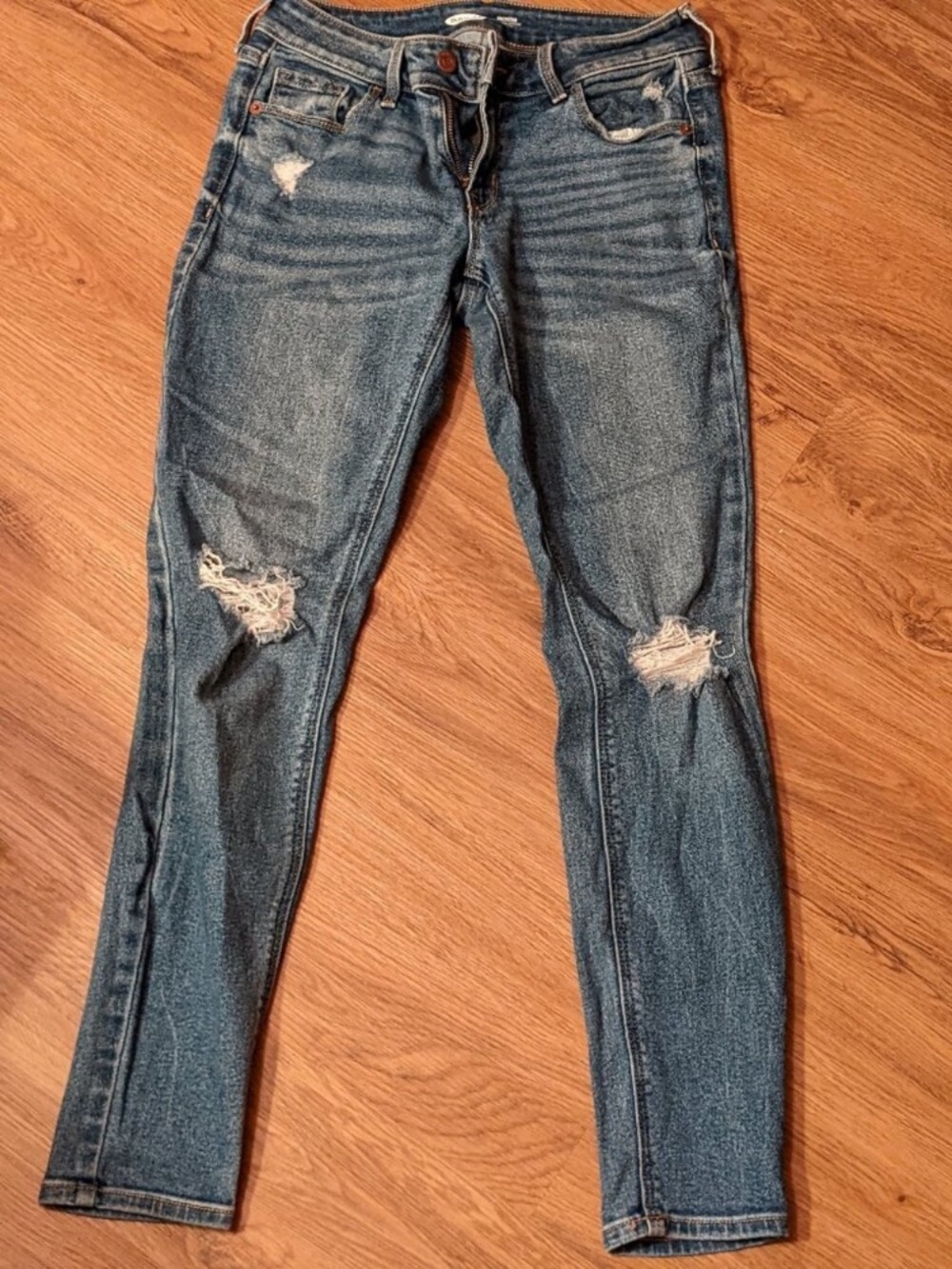 Old Navy Women's Distressed Boyfriend Jeans in Blue